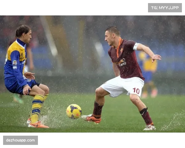 土超多队采用三中卫体系 强调边路进攻宽度